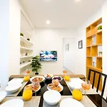 Apartment Modern 3 Bedroom Near Belem Lisbon Upto 5 Guests Cruz Quebrada