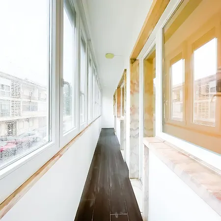 Apartment Modern 3 Bedroom Near Belem Lisbon Upto 5 Guests