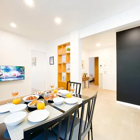 Apartment Modern 3 Bedroom Near Belem Lisbon Upto 5 Guests