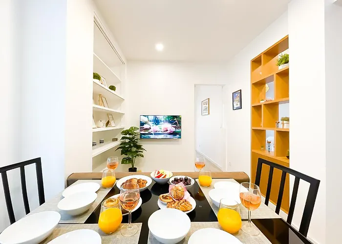 Apartment Modern 3 Bedroom Near Belem Lisbon Upto 5 Guests Cruz Quebrada